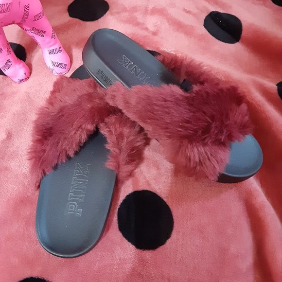 💗VS PINK SLIPPERS NWOT - Picture 3 of 4